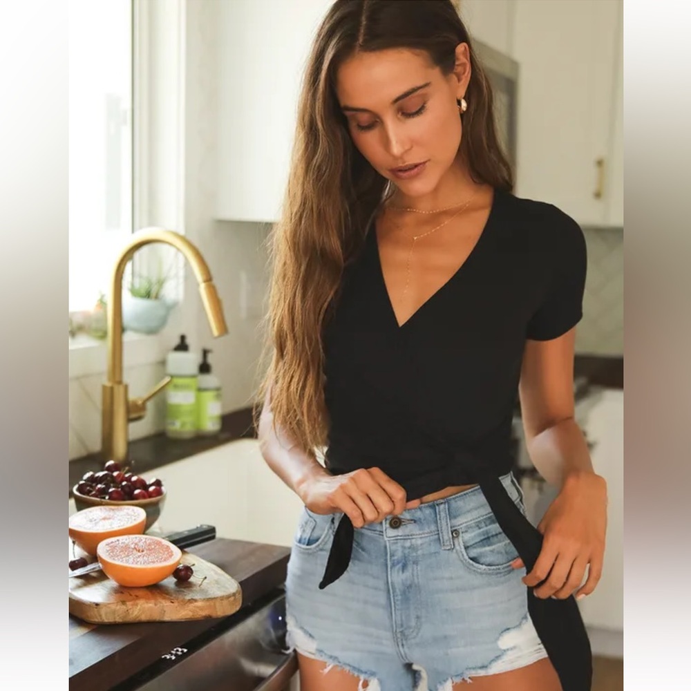 Try Me Out Black Ribbed Short Sleeve Wrap Top